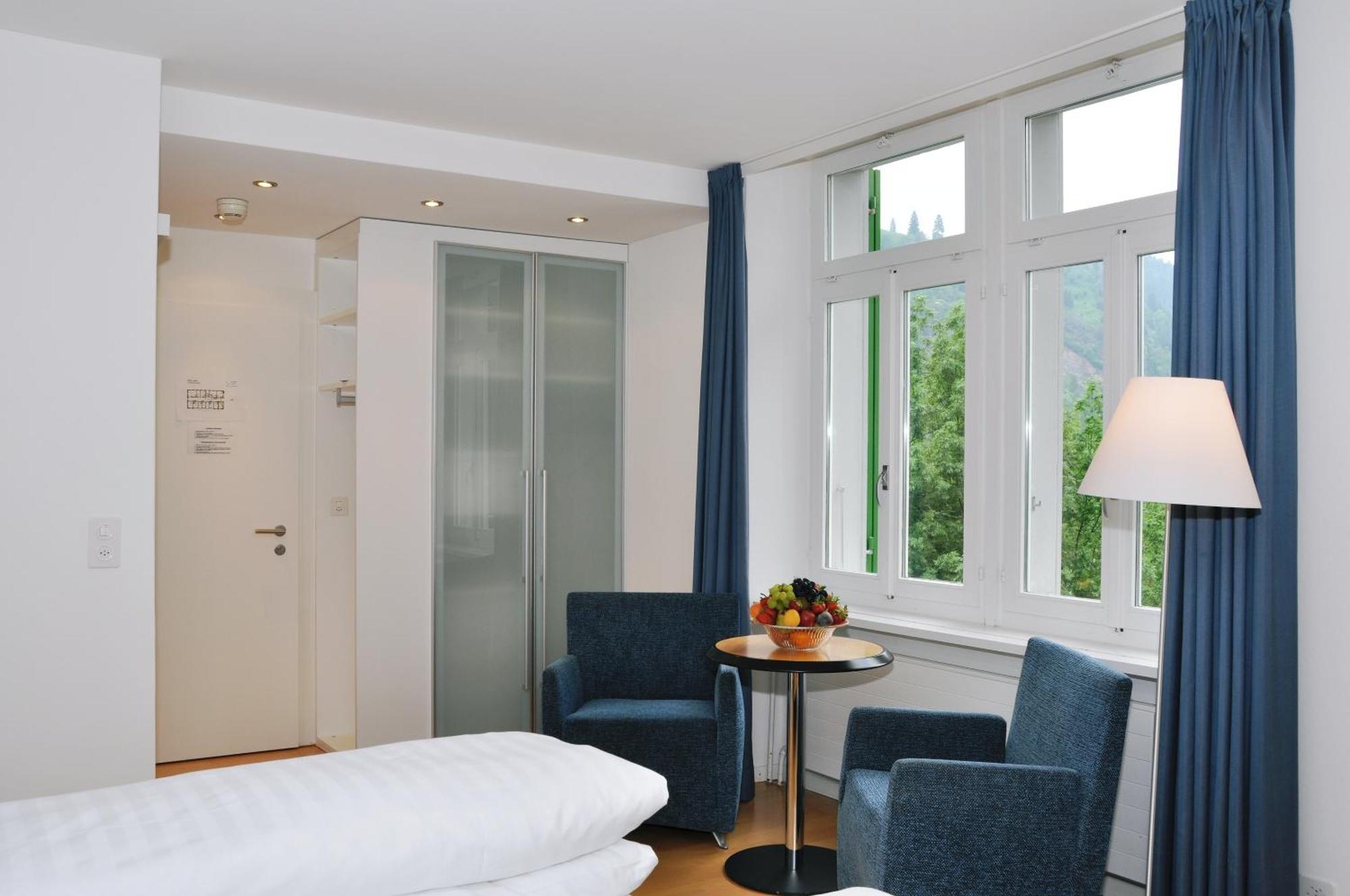 Hotel Fravi Андер Екстер'єр фото