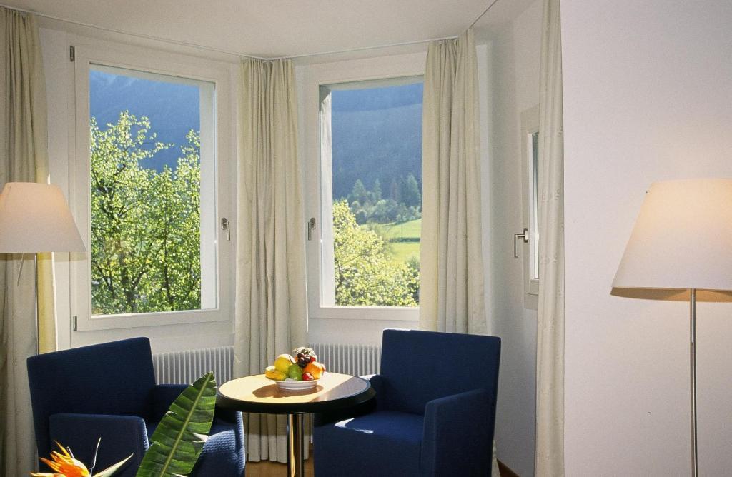 Hotel Fravi Андер Екстер'єр фото
